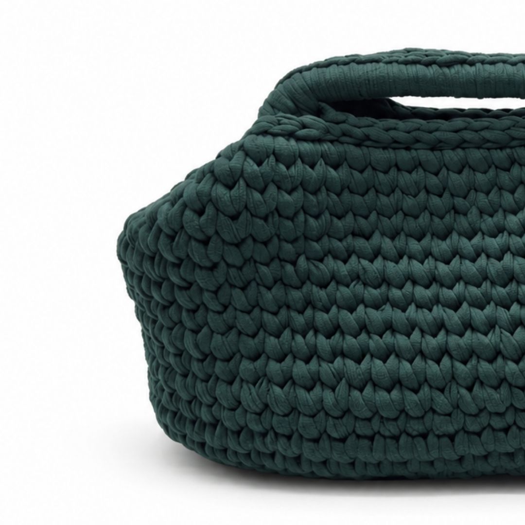 Dettaglio borsa artigianale Moresca Verde con lavorazione intrecciata verde intenso
