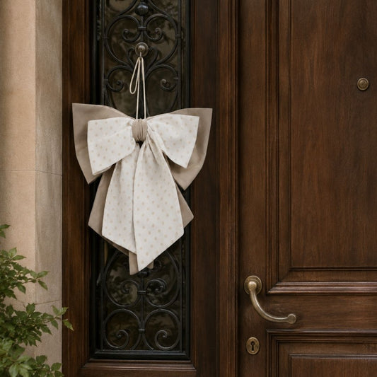 Fiocco nascita Luna a Pois appeso alla porta in stile elegante e delicato