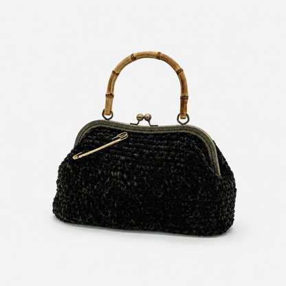 Borsa artigianale Onice in ciniglia nera con chiusura clic-clac e manico in bambù